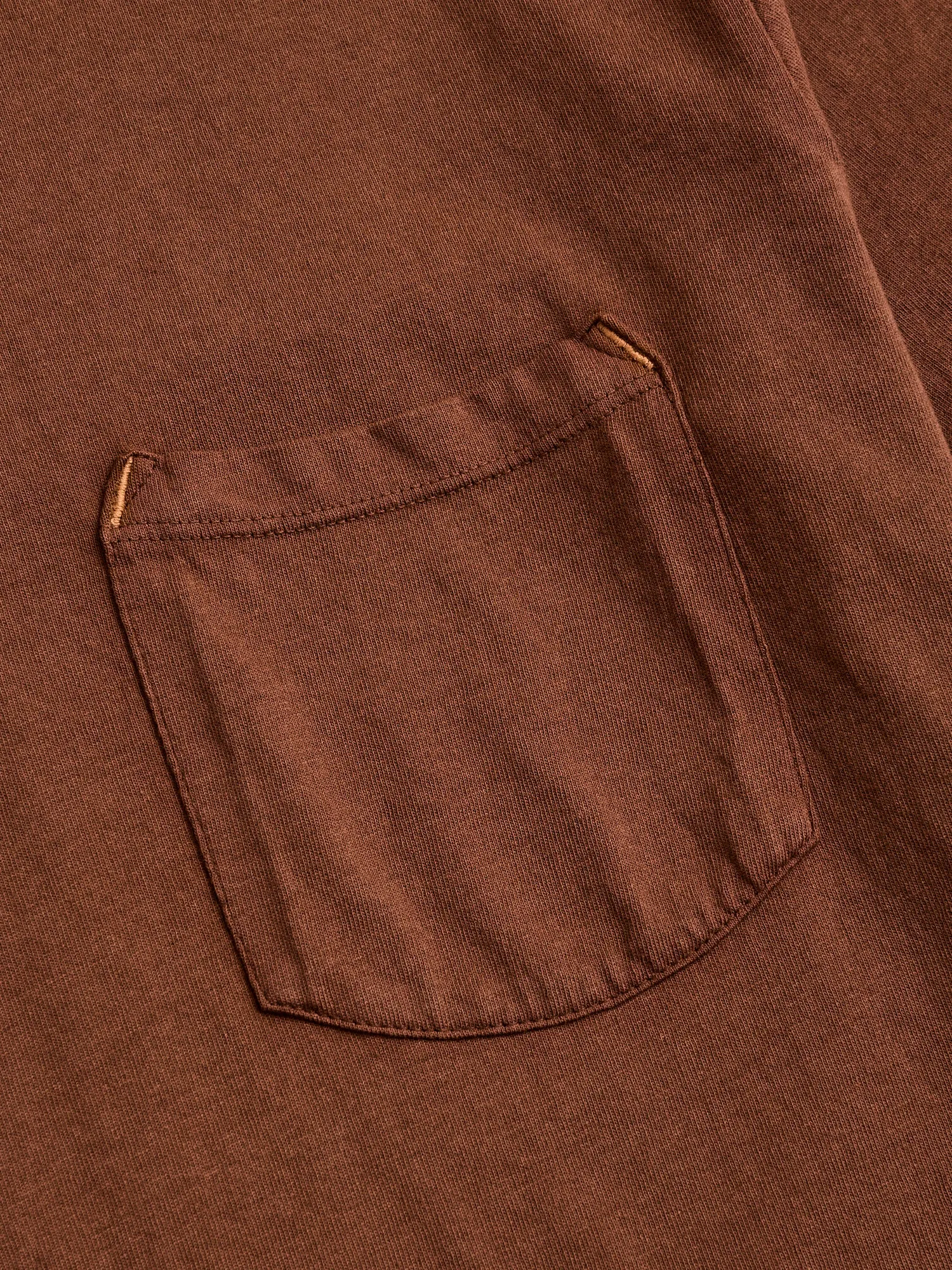 9oz Pocket T-Shirt in Chocolate