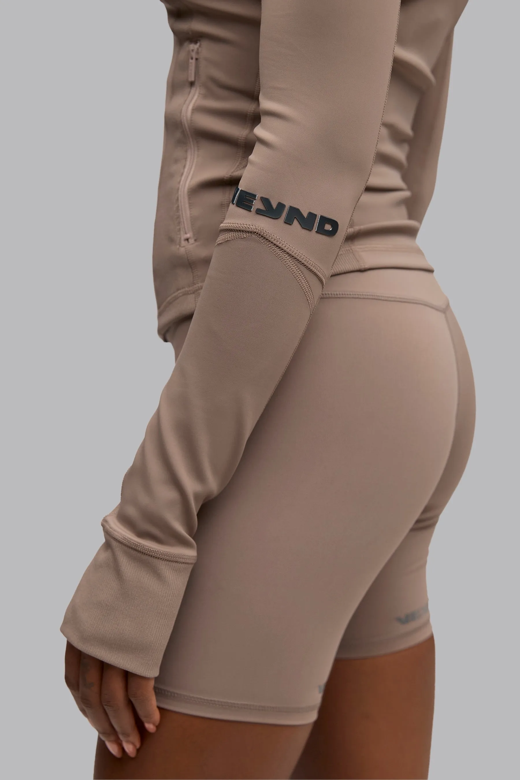 V_FORM MID LAYER - Tan