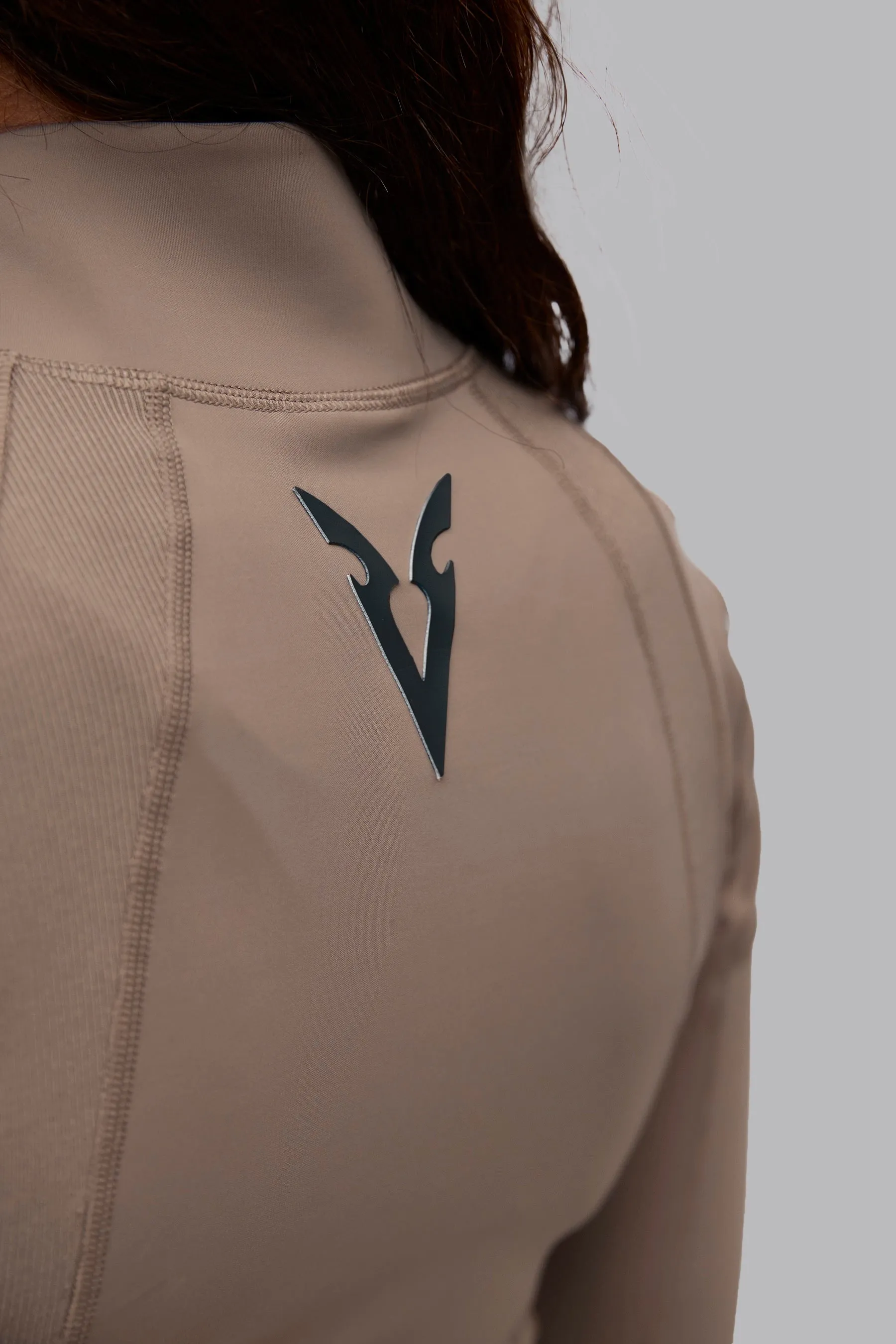 V_FORM MID LAYER - Tan